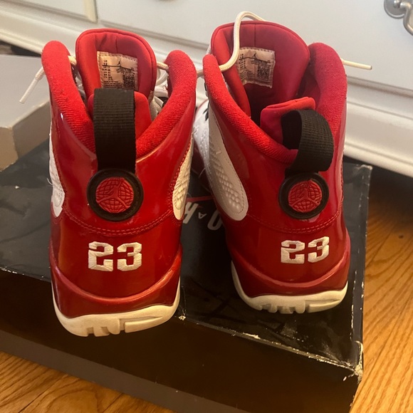 Retro Jordan 9 Gym Red - Picture 3 of 8